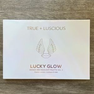 TRUE + LUCIOUS Lucky Glow Palette